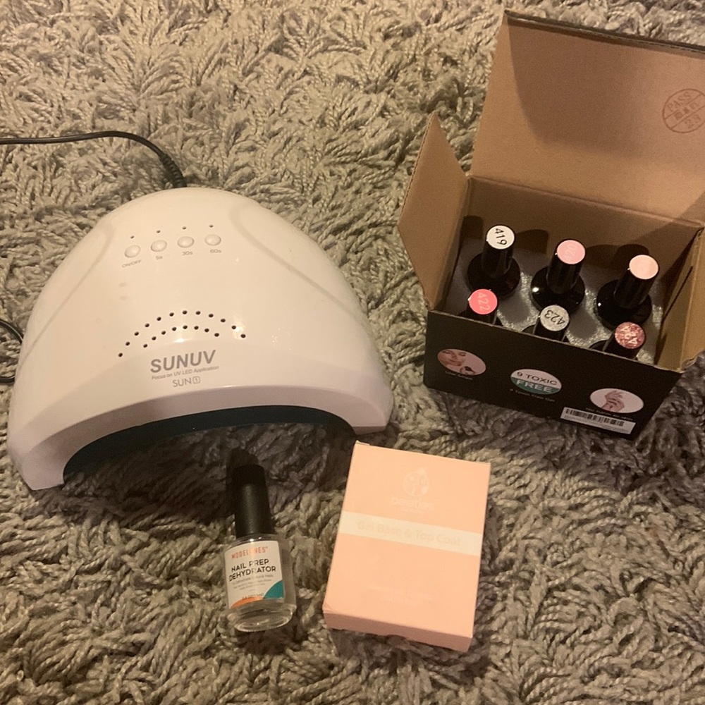 Sunuv UV Led gel kit. Beetles gel polish with base and top coat